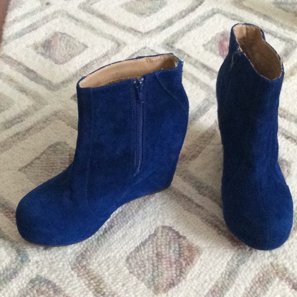 SOLD  Suede Wedge Booties Jeffrey Campbell - Picture 3 of 8